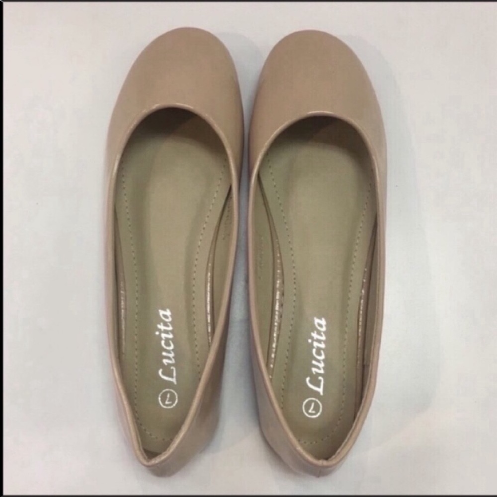 *NEW* Nude Ballet Flats